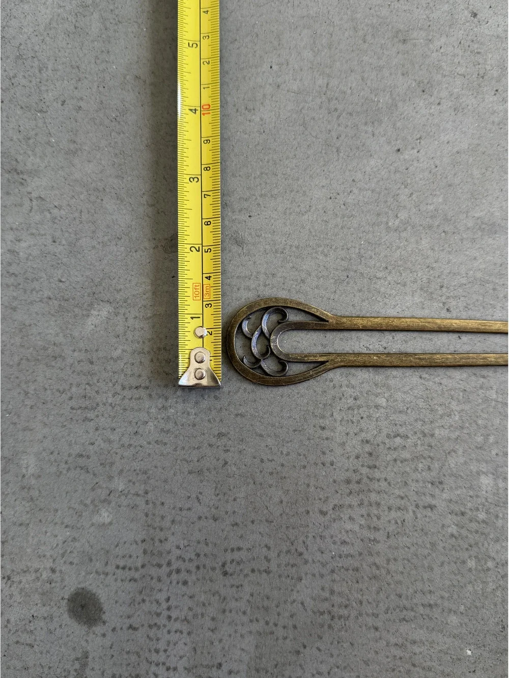 Antique Style Hair Pin / Bronze Floral